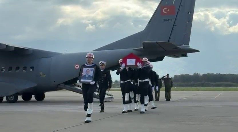 Sakaryalı Şehit Kocaeli Cengiz Topel Havalimanı'nda Törenle Karşılandı - Sayfa 3