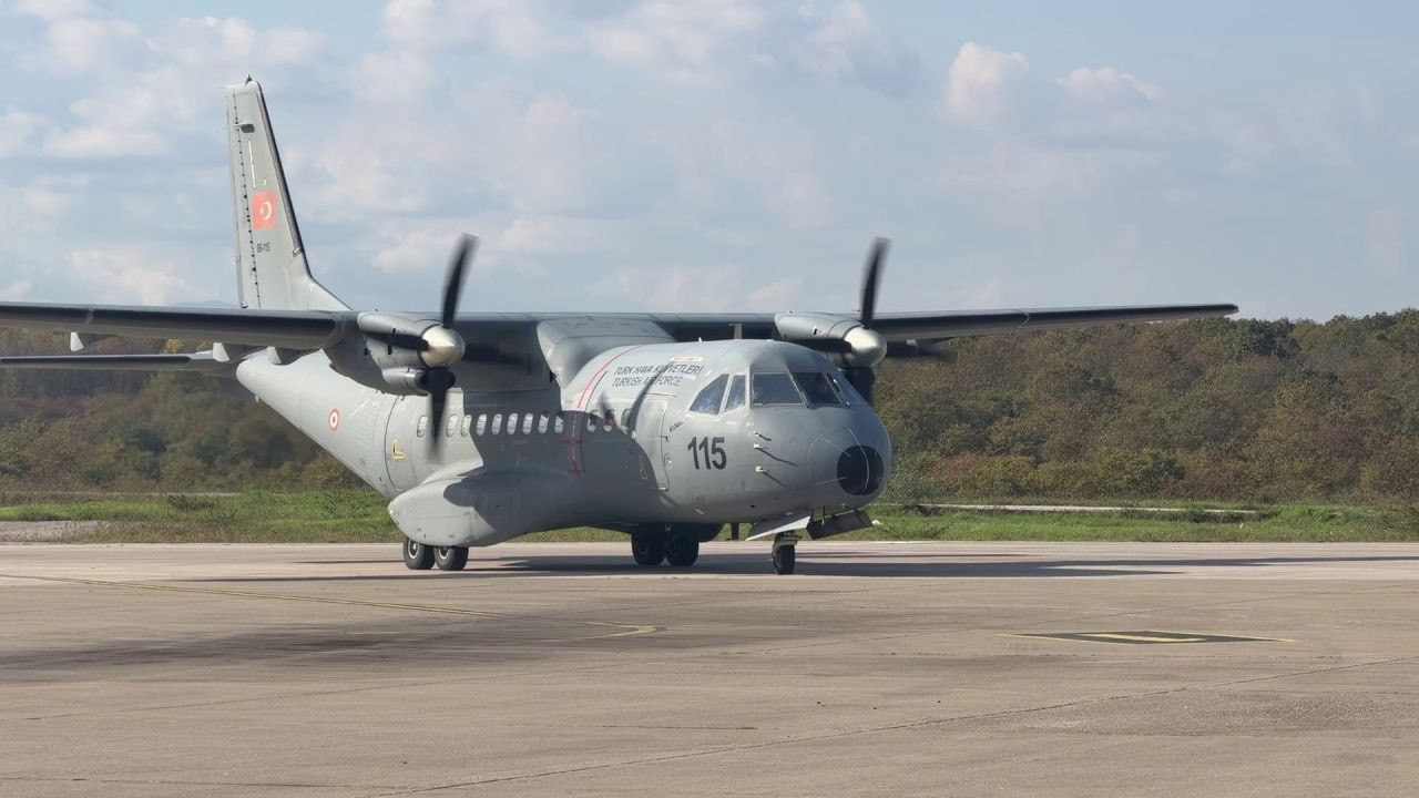 Sakaryalı Şehit Kocaeli Cengiz Topel Havalimanı'nda Törenle Karşılandı - Sayfa 2