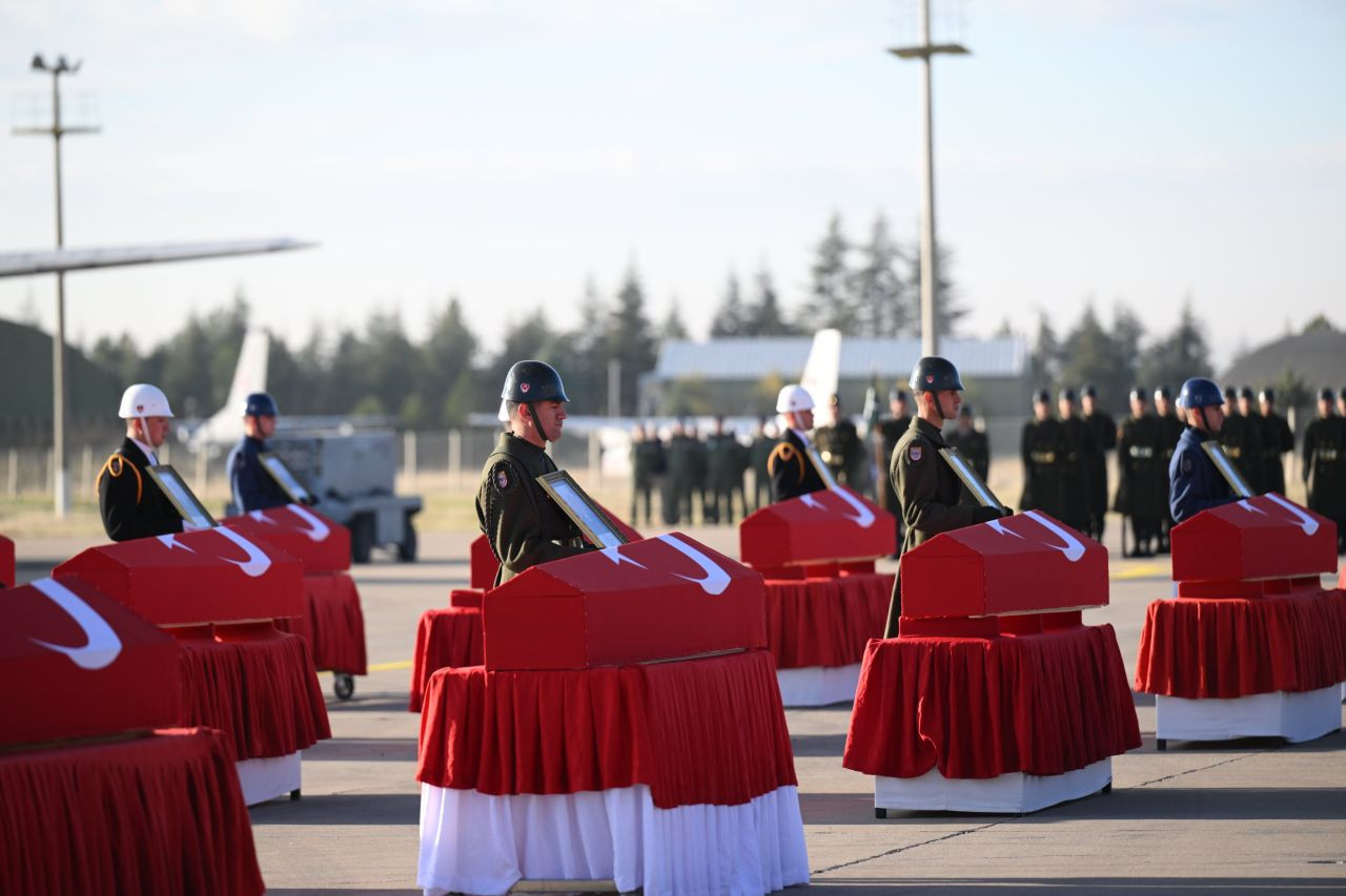 Şehit Askerler İçin Mürted Hava Üssü’nde Tören Düzenlendi - Sayfa 1