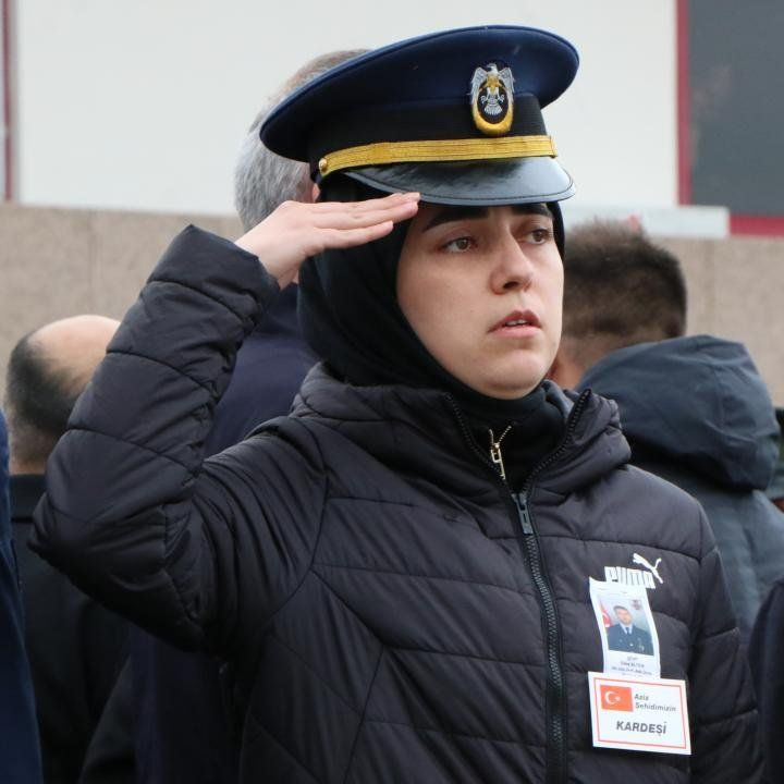 Şehit Emre Altıok’un Polis Kardeşinden Asker Selamı - Sayfa 1