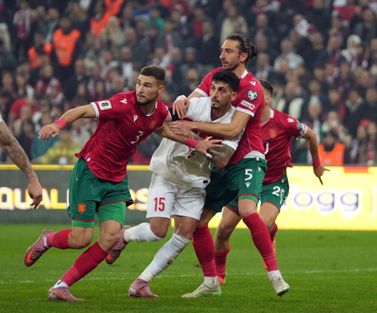 A Milli Takım Bulgaristan’ı Bu Akşam 2-0 Mağlup Etti - Sayfa 19