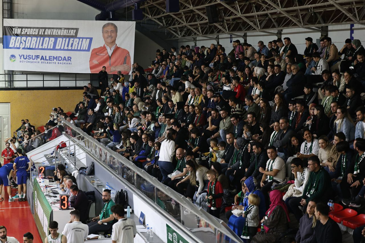 Büyükşehir, Beylikdüzü’nü 29 Sayıyla Devirdi - Sayfa 4