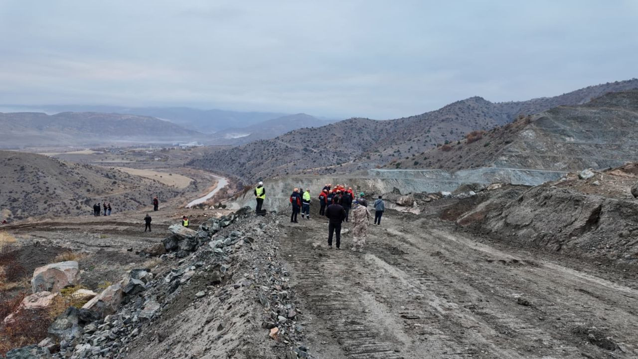 Sivas'ta Maden Göçüğü: İşçiyi Kurtarma Çalışmalarına Ara Verildi - Sayfa 7