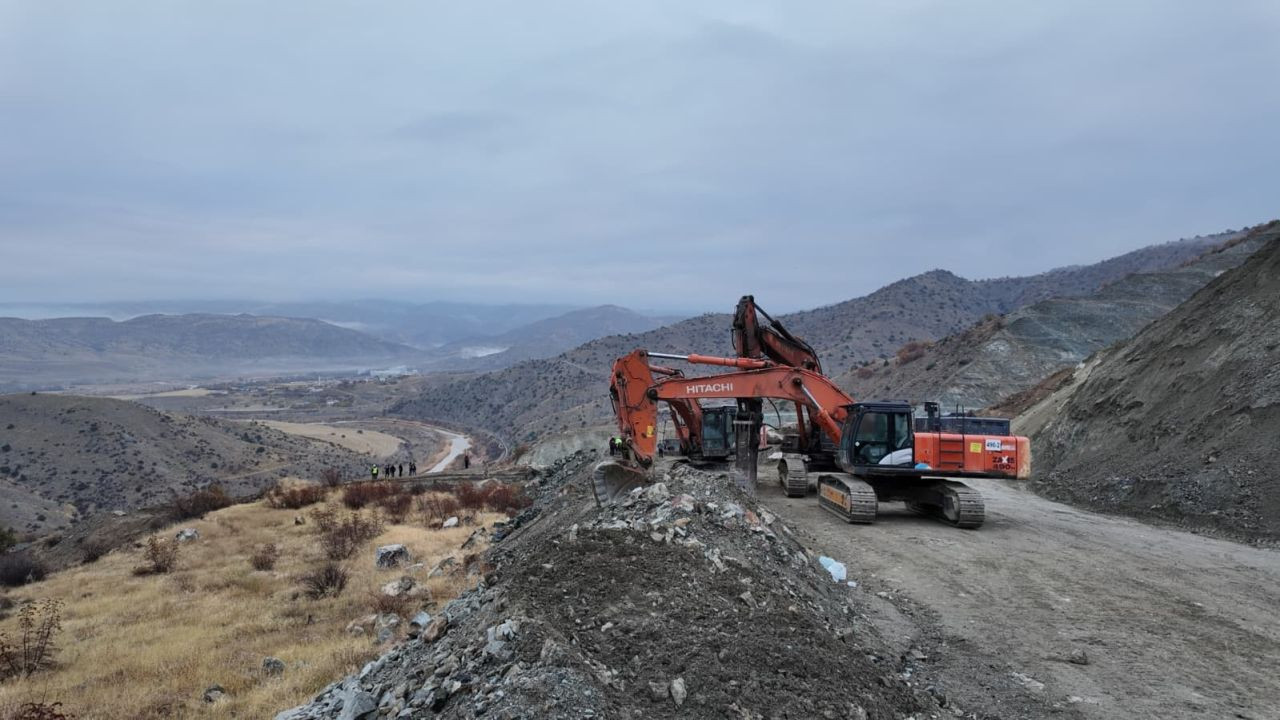 Sivas'ta Maden Göçüğü: İşçiyi Kurtarma Çalışmalarına Ara Verildi - Sayfa 9