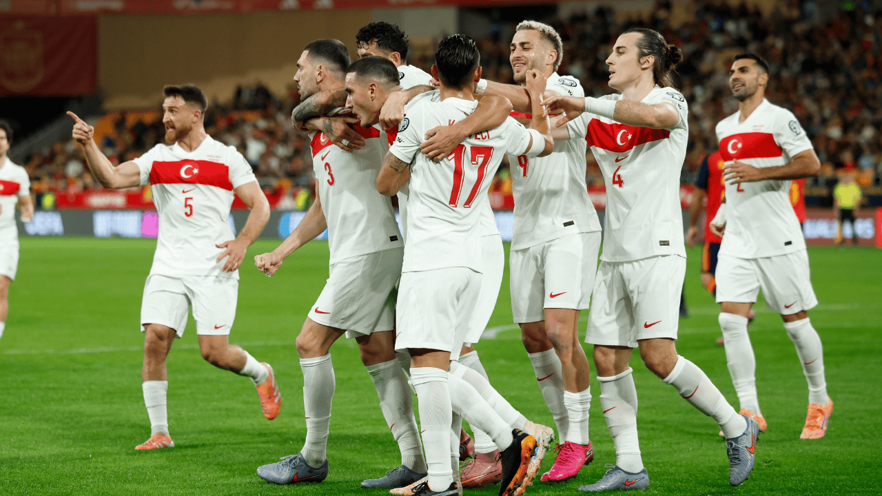 Türkiye İspanya Deplasmanından Puanla Döndü - Sayfa 1