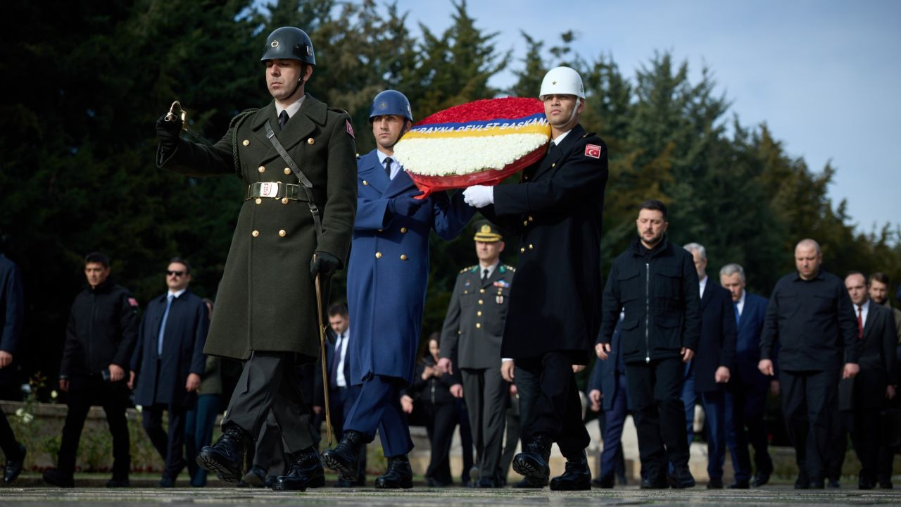 Ukrayna Devlet Başkanı Zelenskiy’den Anıtkabir Ziyareti - Sayfa 1