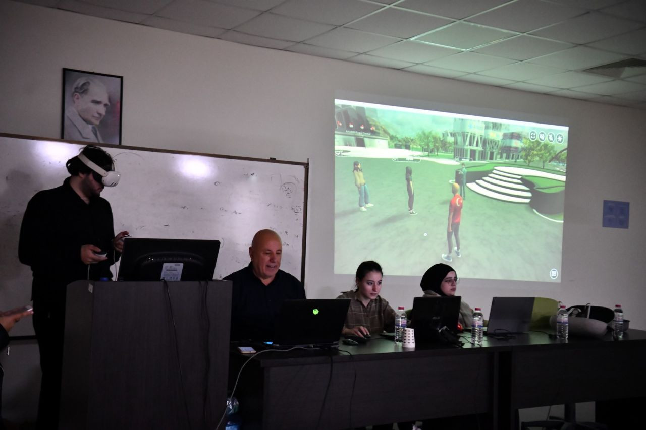 Sanal Dünyayı Beş Duyunla Keşfet: SAU’de Metaverse Deneyimi - Sayfa 3