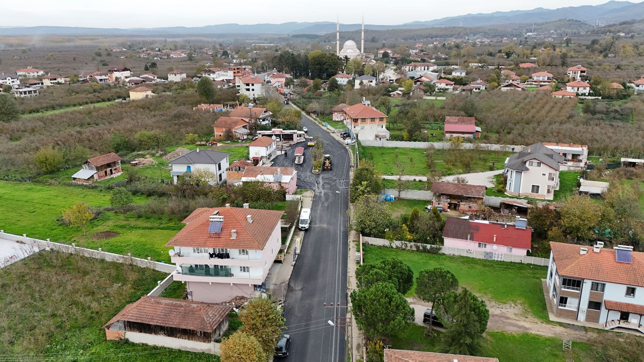 Büyükşehir Hendek’te seferber oldu: Kısa sürede tam 15 kilometre… - Sayfa 1