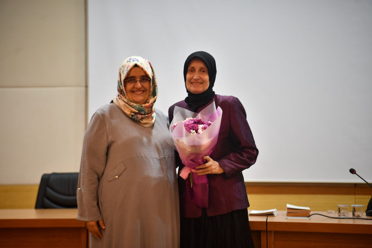 Sahnenin Işığından İçsel Yolculuğa - Sayfa 3