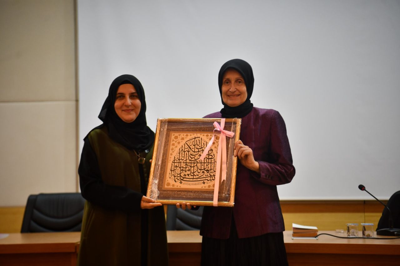 Sahnenin Işığından İçsel Yolculuğa - Sayfa 2