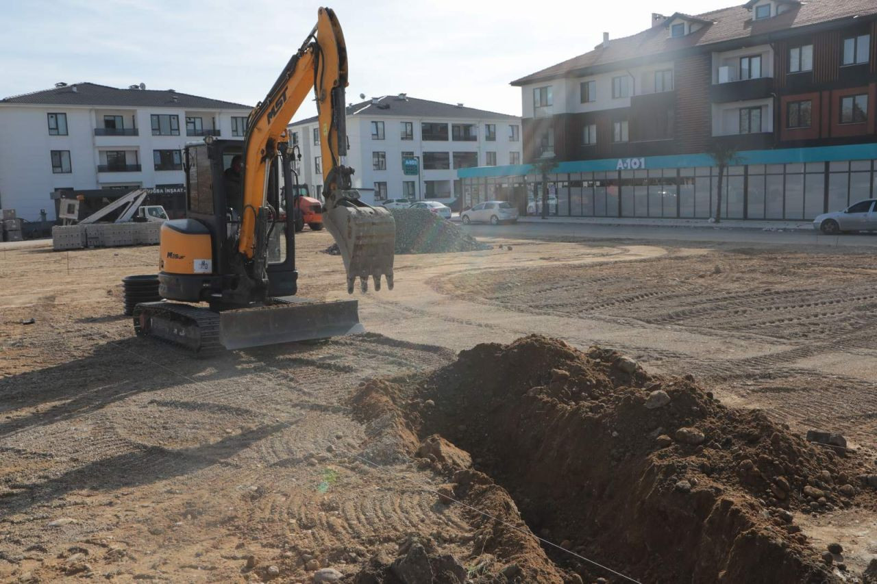 Arifiye Belediyesi Bilecik Caddesinde Çalışmalara Başladı - Sayfa 1
