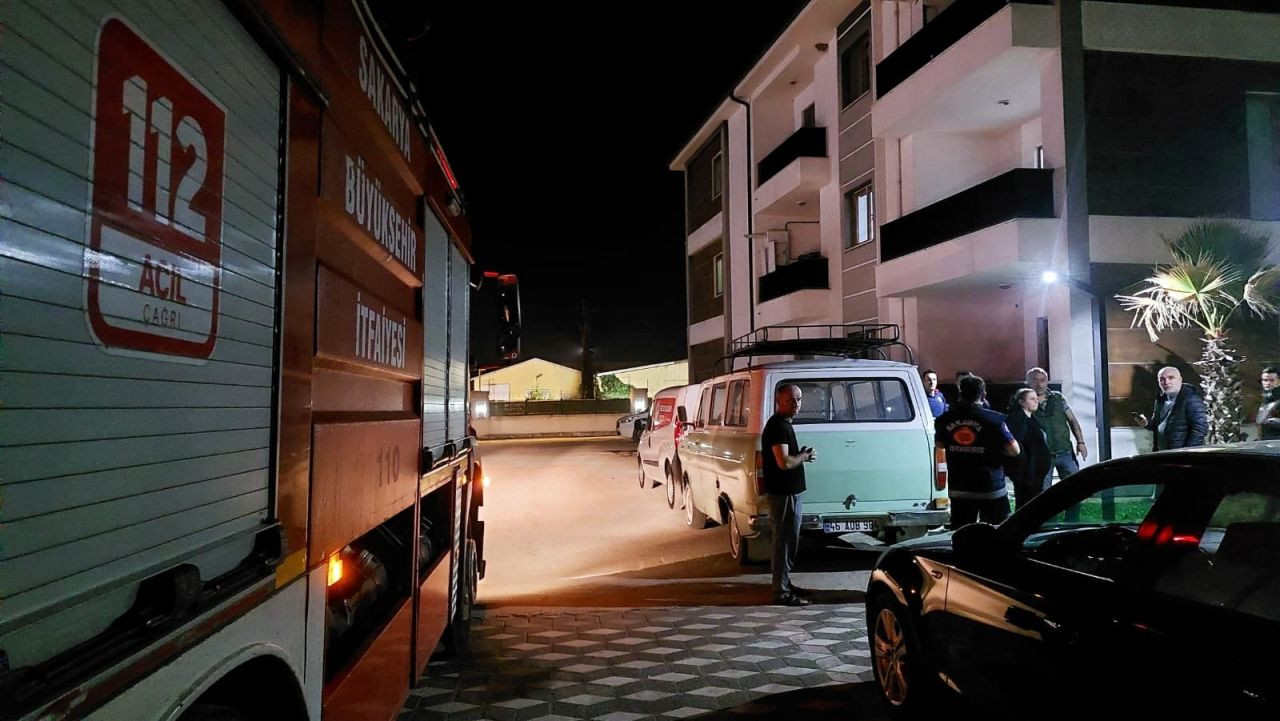 Akyazı'da 4 Yaşındaki Çocuk Evde Kilitli Kaldı - Sayfa 1