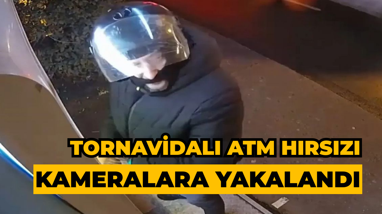İstanbul’da ATM’leri Tornavida ile Soyan Hırsız Kamerada