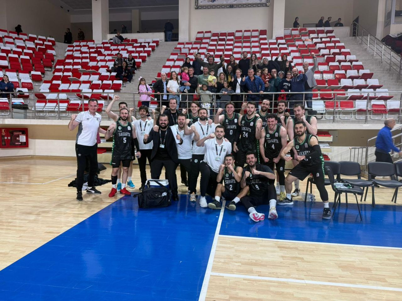 Büyükşehir’in devleri Eskişehir deplasmanından namağlup döndü: 65-71 - Sayfa 3