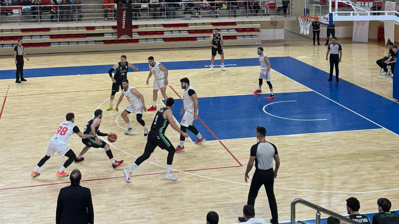 Büyükşehir’in devleri Eskişehir deplasmanından namağlup döndü: 65-71 - Sayfa 4