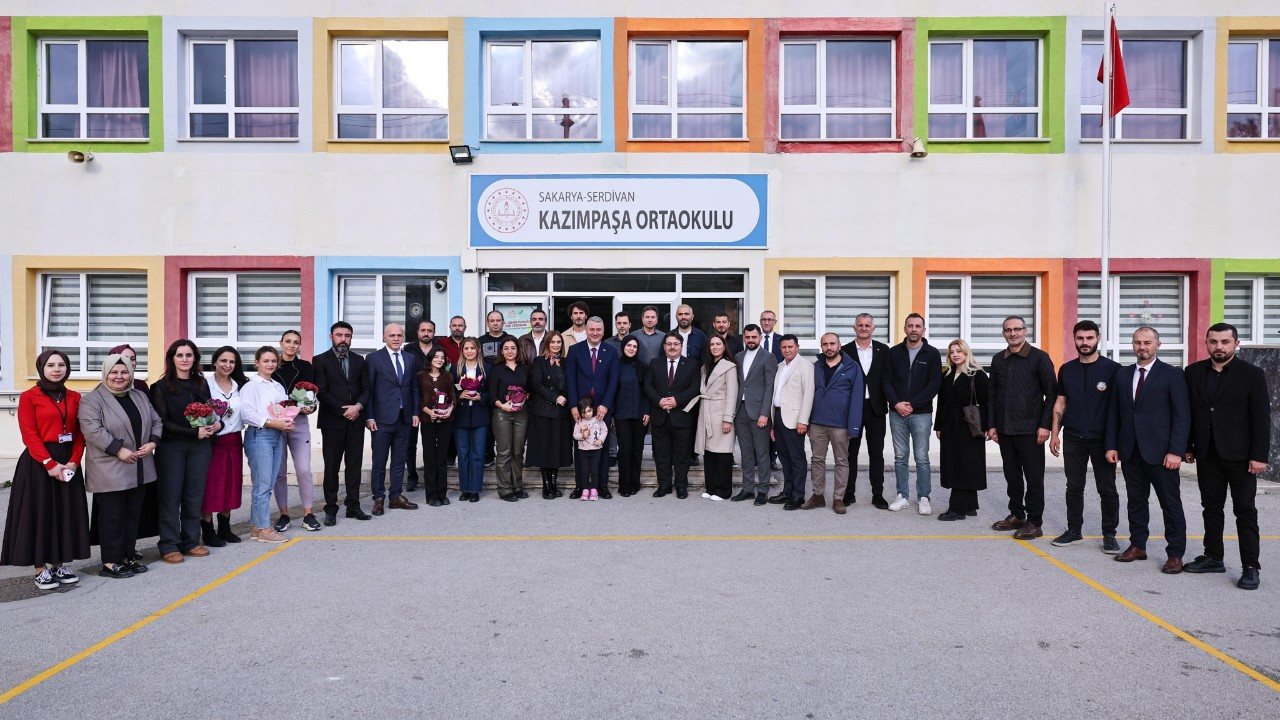 Erdoğan ve Çelik’ten Öğretmenler Günü’nde Anlamlı Ziyaret