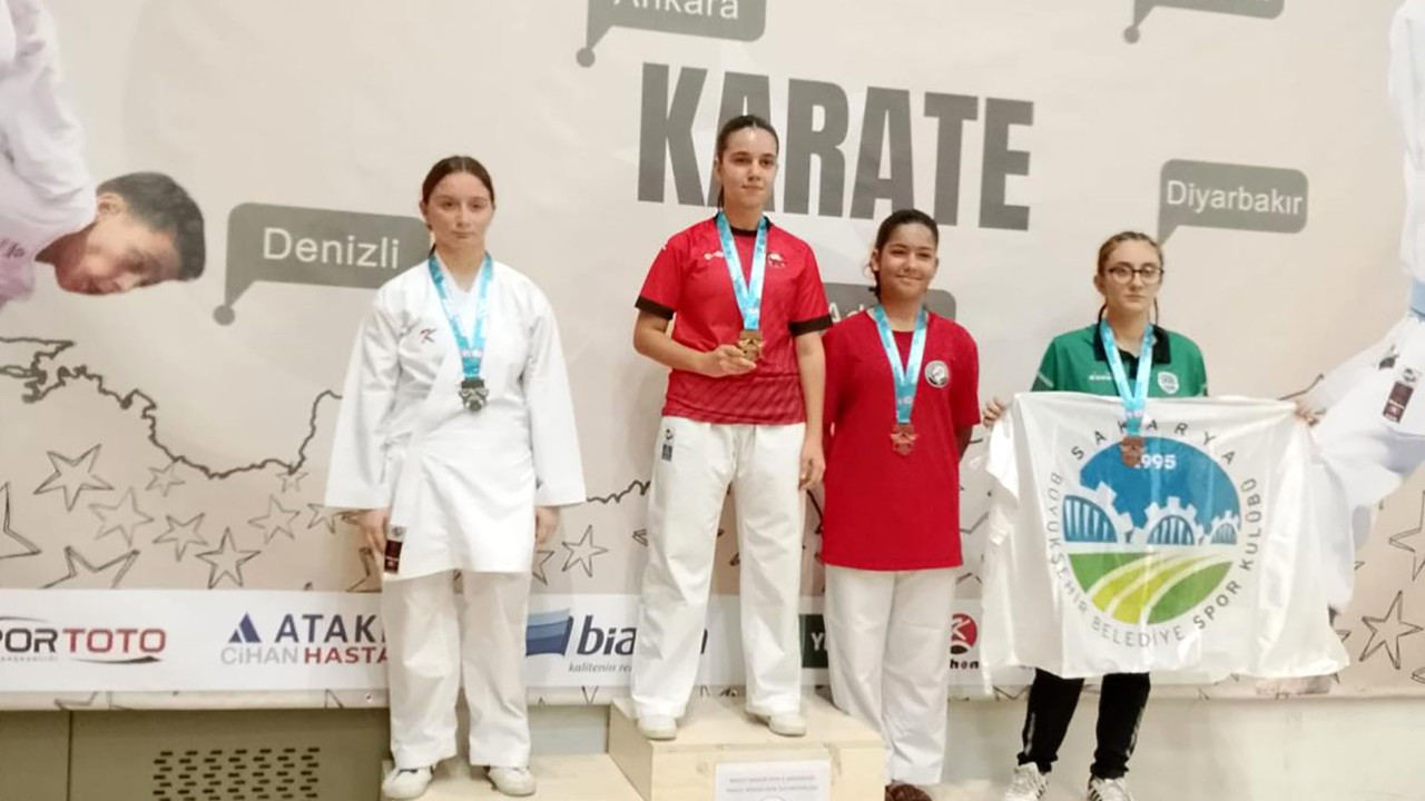 Büyükşehirli Sporculardan Madalya Yağmuru