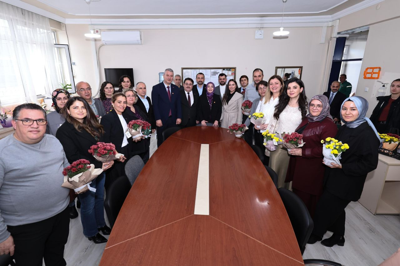 Erdoğan ve Çelik’ten Öğretmenler Günü’nde Anlamlı Ziyaret - Sayfa 3