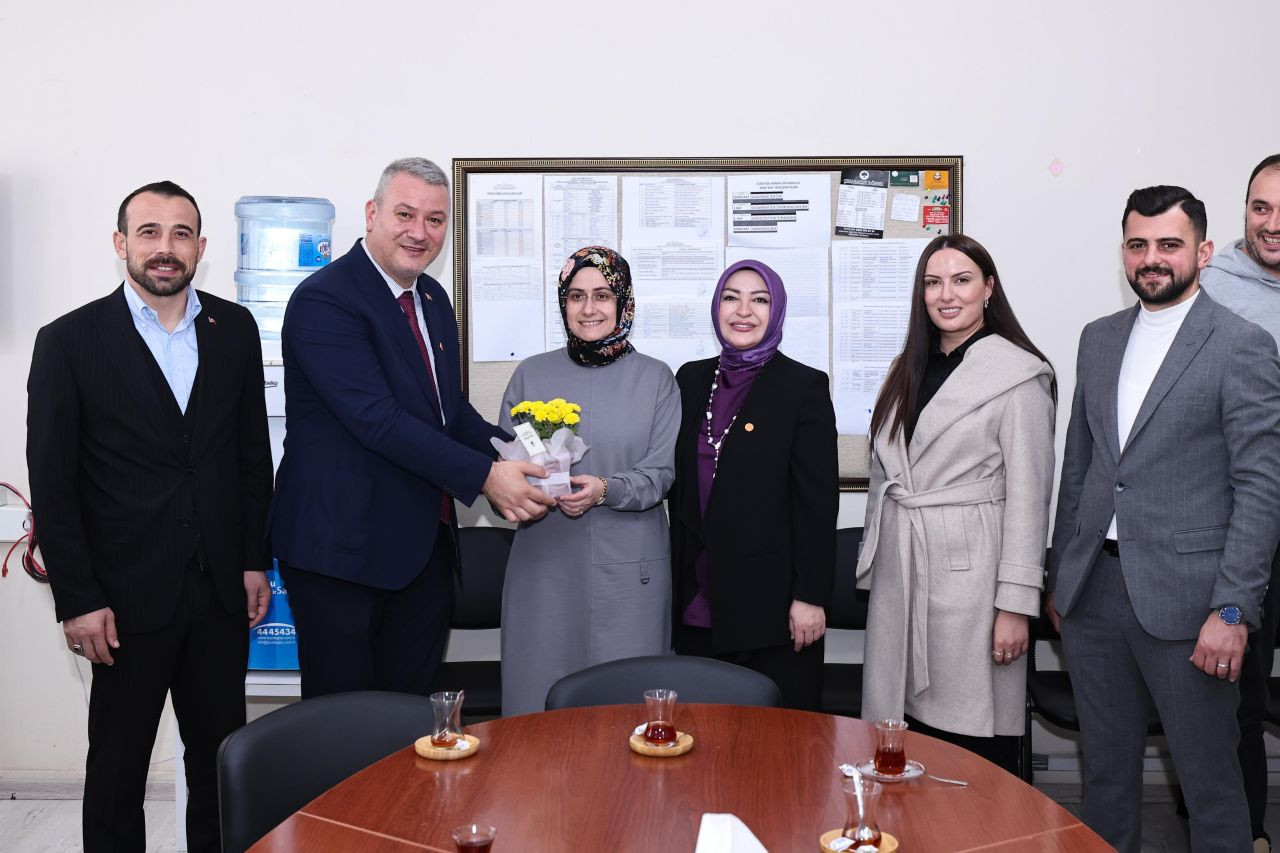 Erdoğan ve Çelik’ten Öğretmenler Günü’nde Anlamlı Ziyaret - Sayfa 4