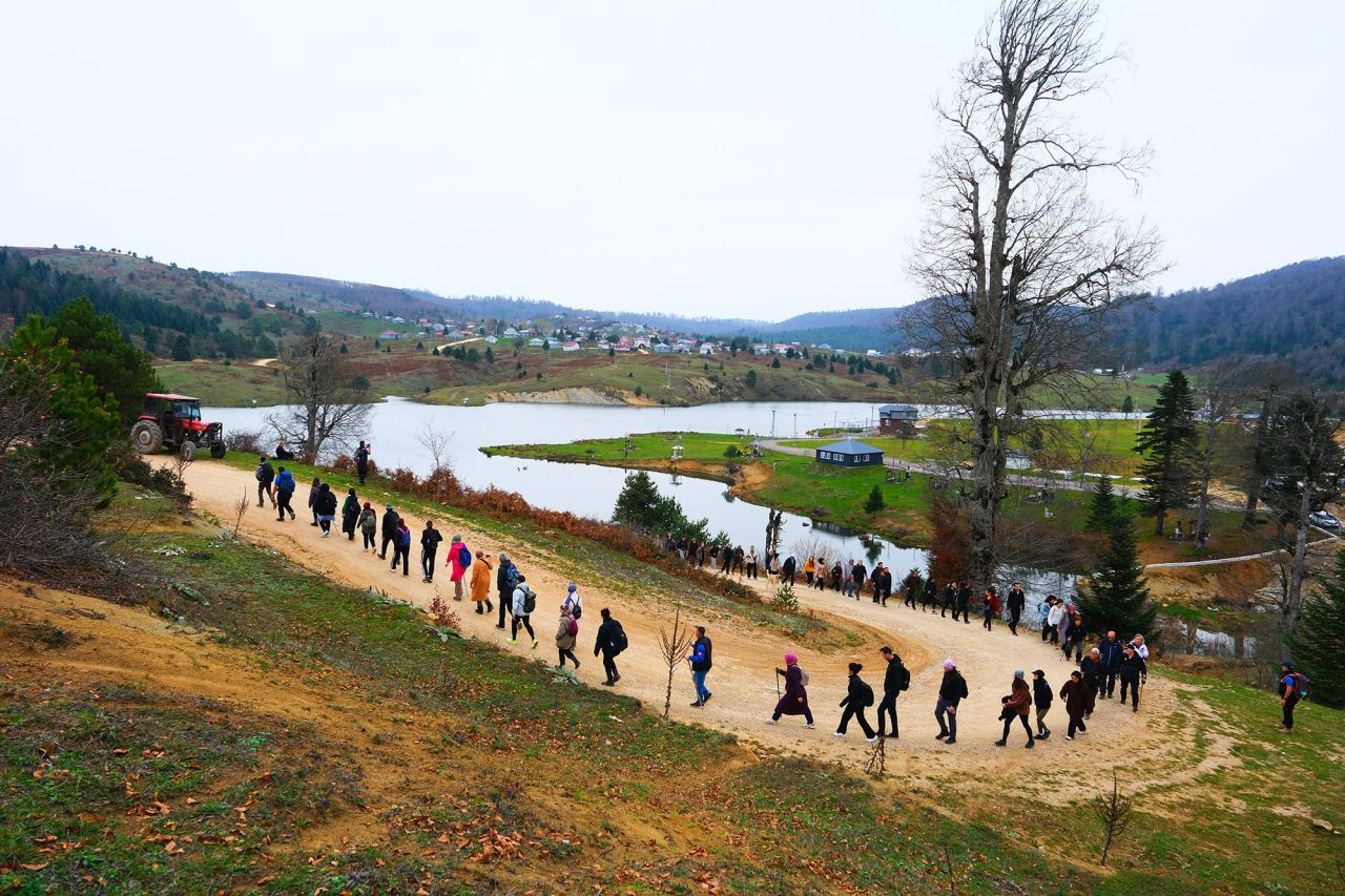 Tabiat İçinde Büyüleyici Yolculuk Karagöl Ve Acelle’de Sürdü - Sayfa 6
