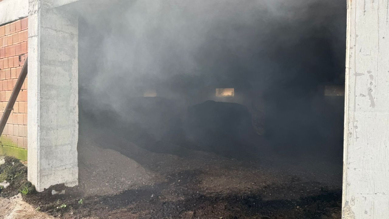 Kaynarca’da Tavuk Çiftliği Deposunda Çıkan Yangın Söndürüldü - Sayfa 4