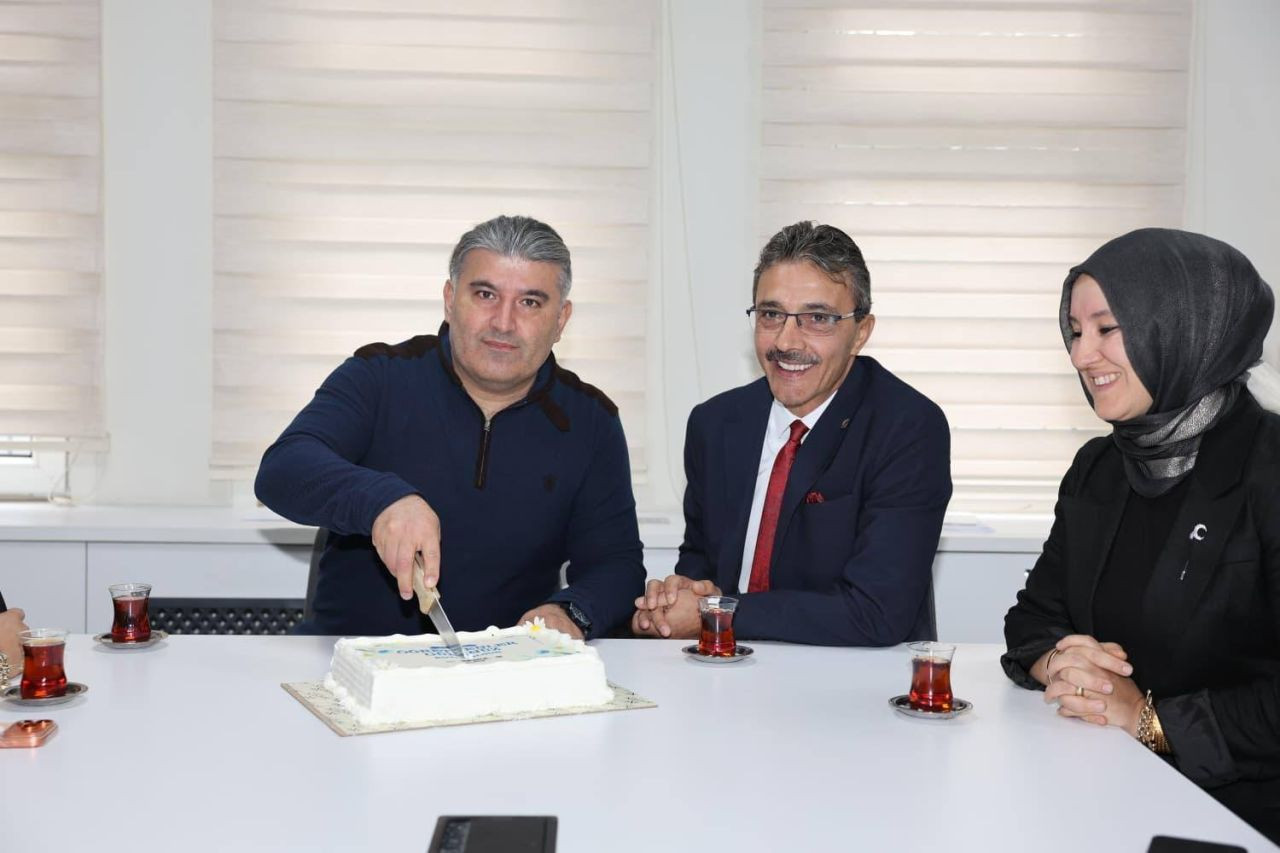 BAŞKAN ŞENOL DİNÇ ÖĞRETMENLER GÜNÜNÜ KUTLADI - Sayfa 6