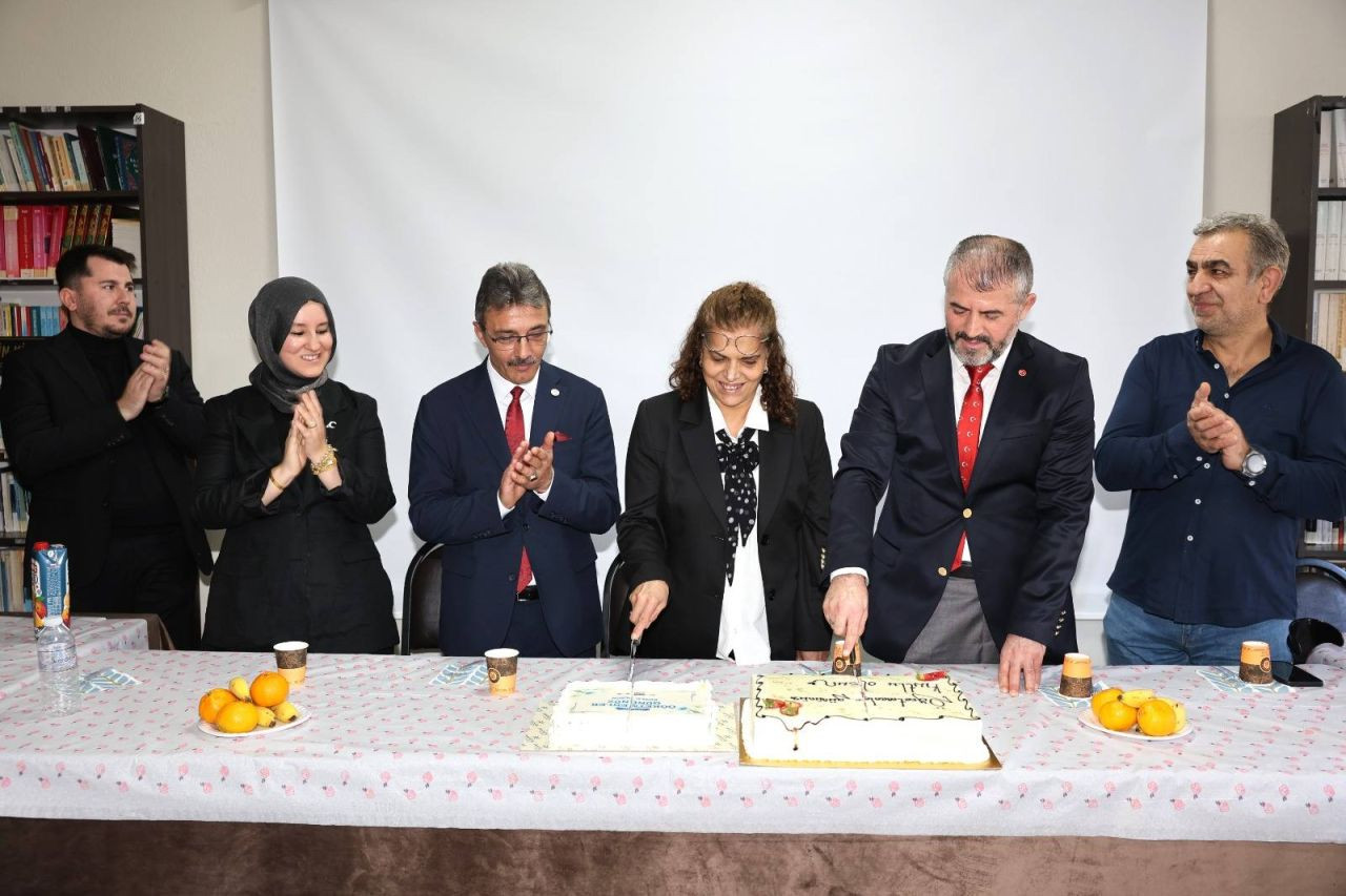 BAŞKAN ŞENOL DİNÇ ÖĞRETMENLER GÜNÜNÜ KUTLADI - Sayfa 16