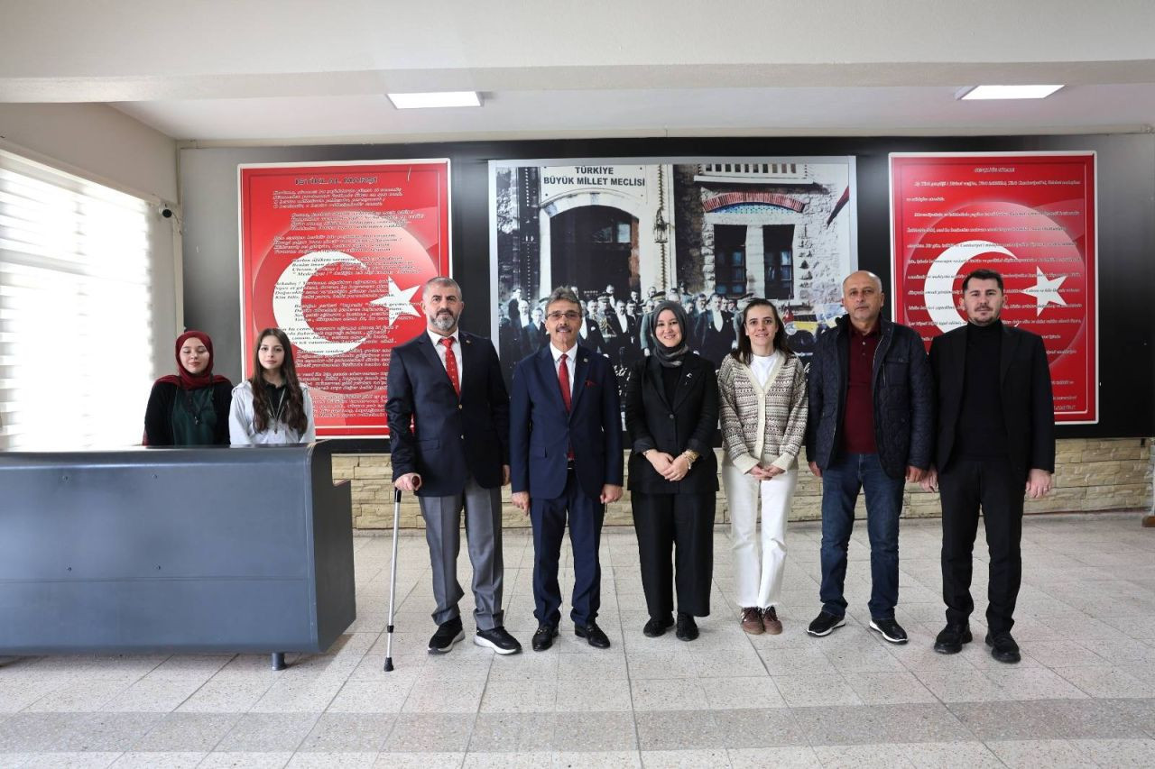 BAŞKAN ŞENOL DİNÇ ÖĞRETMENLER GÜNÜNÜ KUTLADI - Sayfa 1