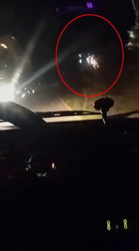 Kaynarca’da Kamyon Devrildi: Mahalle Karanlığa Gömüldü - Sayfa 1