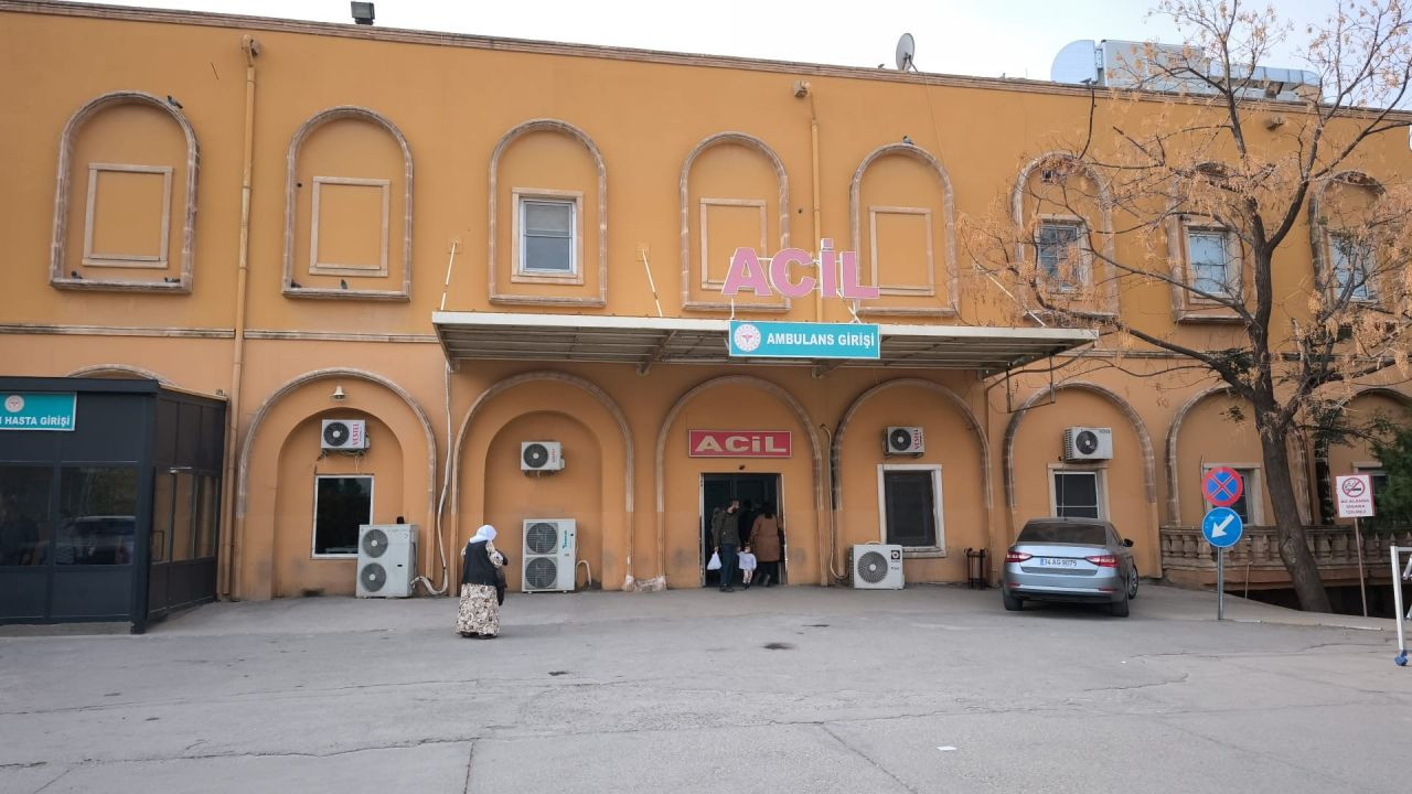 Mardin’de Anne, Baba Ve 5 Yaşındaki Çocuk Evlerinde Ölü Bulundu - Sayfa 1