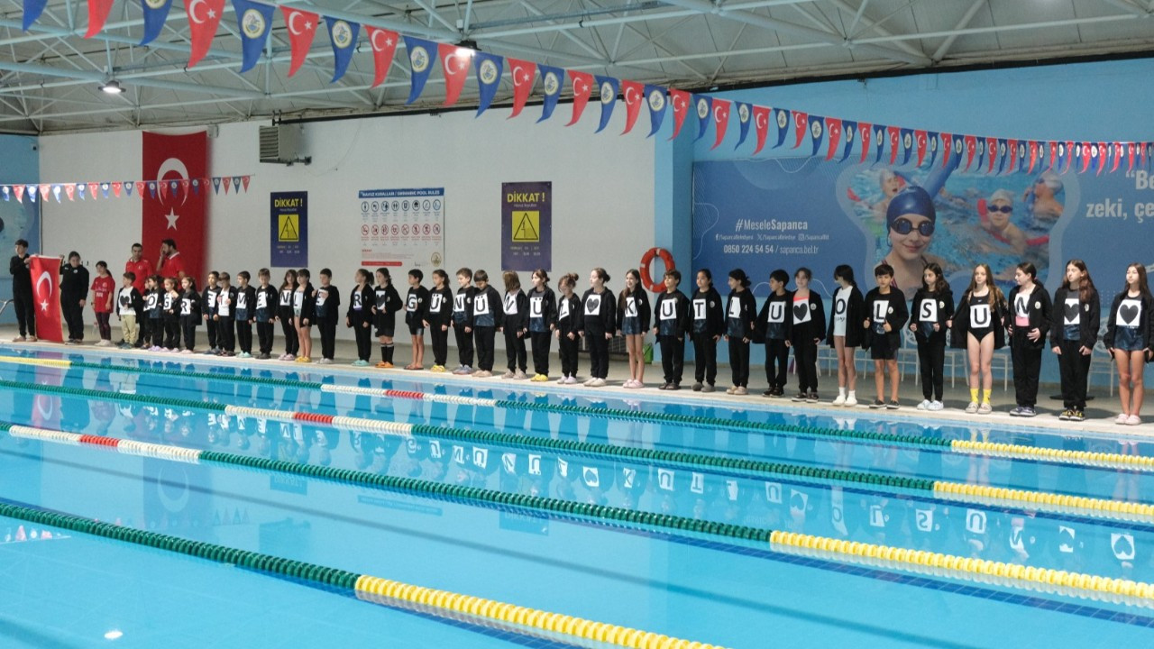 Sapanca’da Çocuklar Öğretmenler İçin Kulaç Açtılar