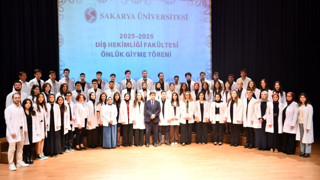 Gülümsemelerin Geleceği SAÜ’de Beyaz Önlükle Başladı