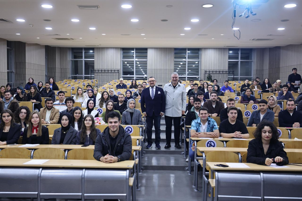 Başkan Çelik SAÜ Siyaset Bilimi Öğrencileriyle Buluştu: "Gençler İçin Yaşayan Bir Serdivan İnşa Ediyoruz" - Sayfa 5