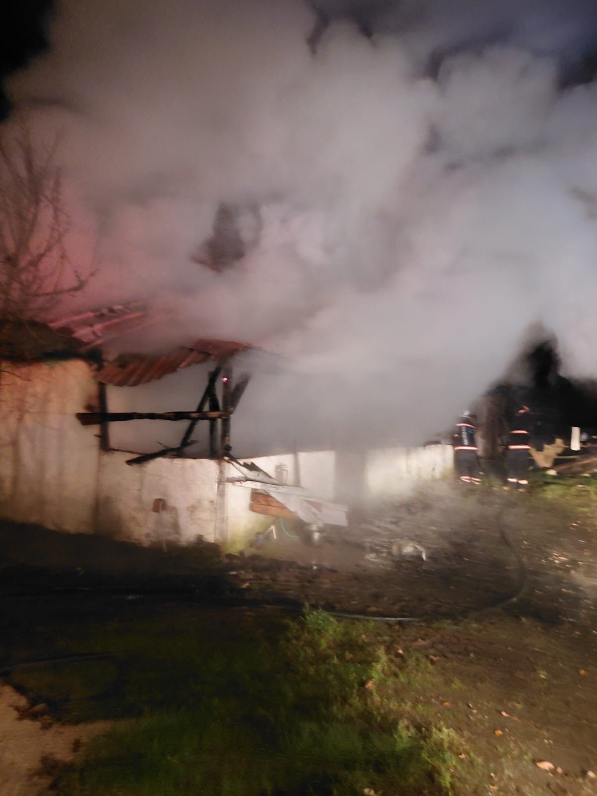 Kaynarca’da Tek Katlı Evde Çıkan Yangın Söndürüldü - Sayfa 2