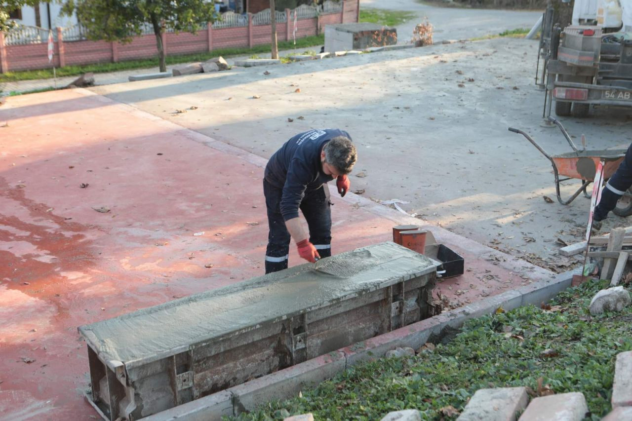 Neviye Mahallesi’ndeki Çocuk Parkında Yenileme Çalışmaları Sürüyor - Sayfa 2