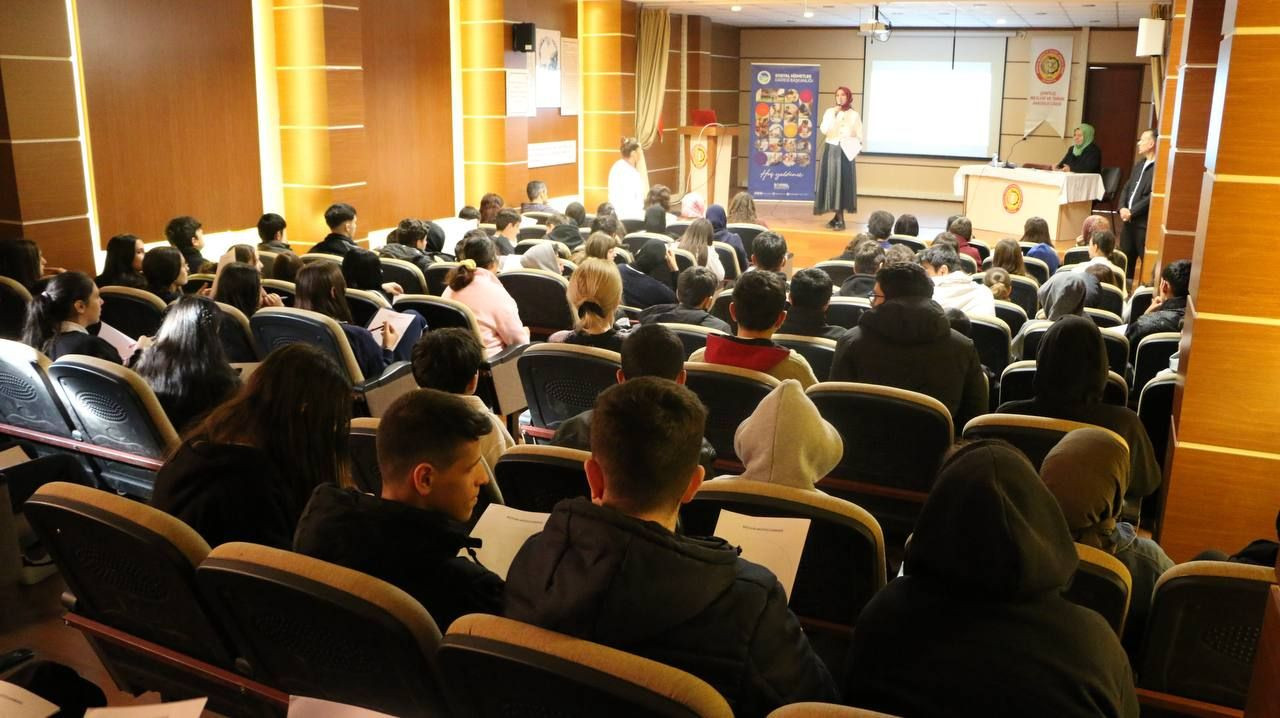 Teknoloji Semineri Öğrencilerin Geleceğine Işık Tutacak - Sayfa 4