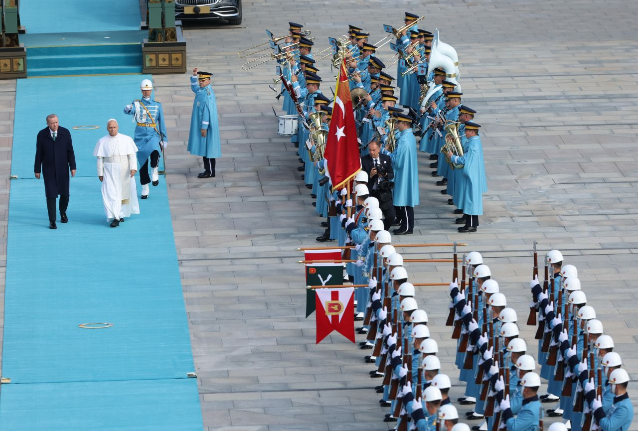 Papa 14. Leo'dan Türkiye'ye İlk Dış Ziyaret - Sayfa 6
