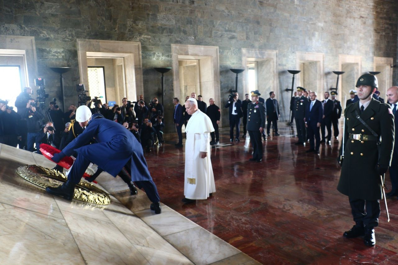 Papa 14. Leo'dan Türkiye'ye İlk Dış Ziyaret - Sayfa 11