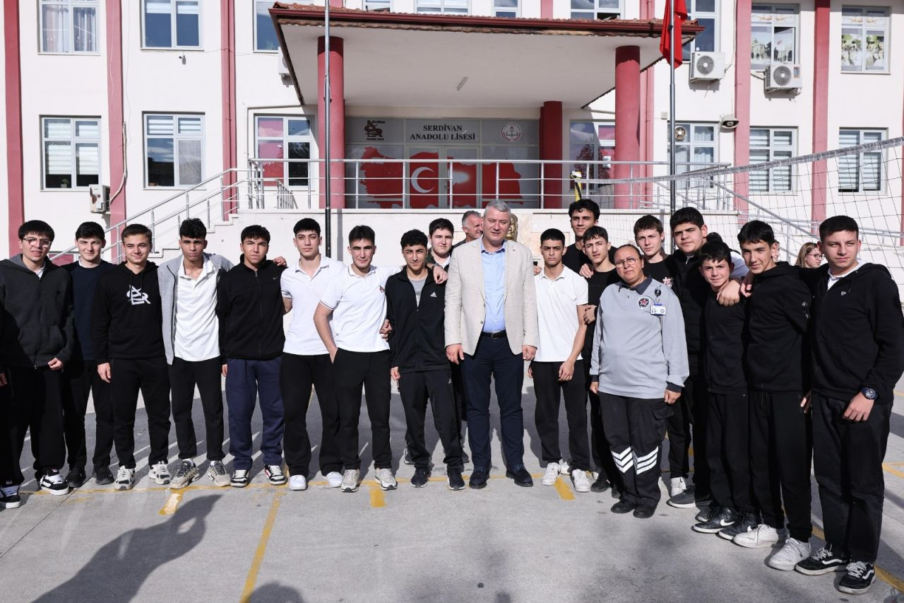 Başkan Çelik Öğrencilerle: Gelecek Serdivan’da Şekilleniyor - Sayfa 3