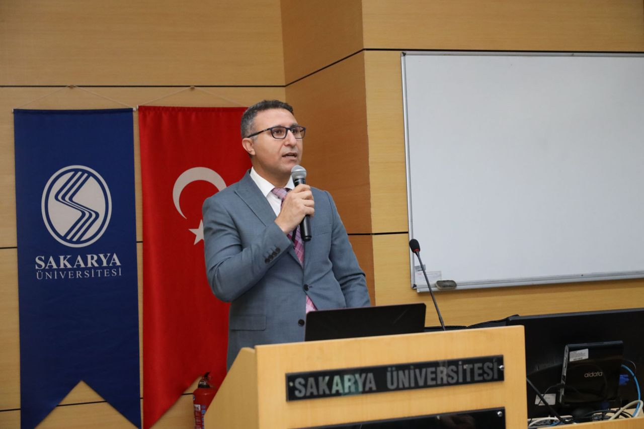 ‘Bir Şehir İki Çınar’ Sempozyumunun İlk Oturumu Faik Baysal Oldu - Sayfa 4