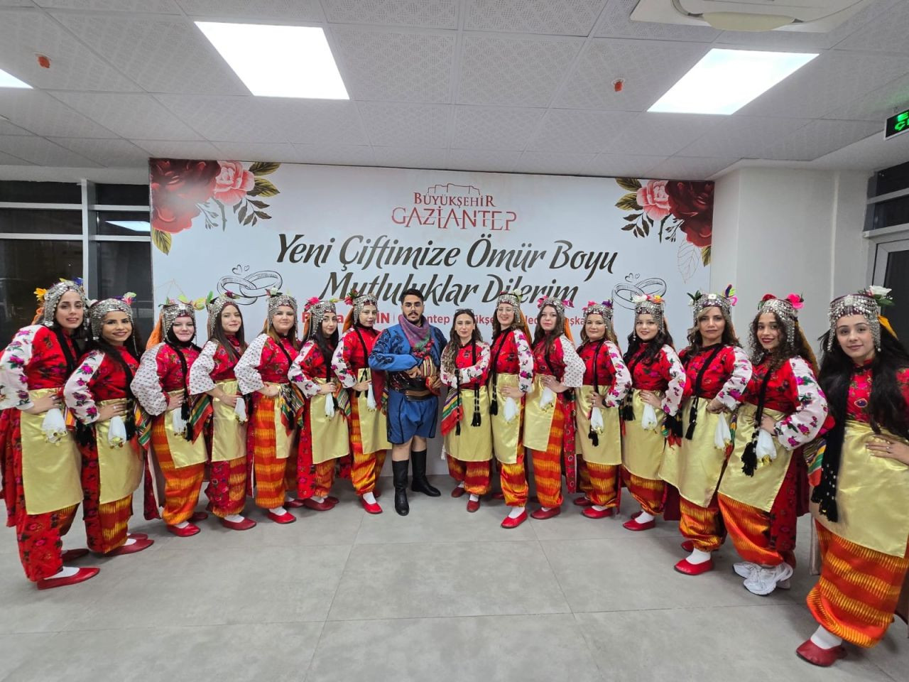 Halk Oyunu Gösterisinde Talihsiz Sakatlık - Sayfa 7