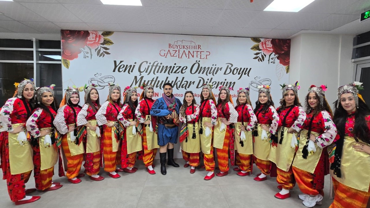 Halk Oyunu Gösterisinde Talihsiz Sakatlık