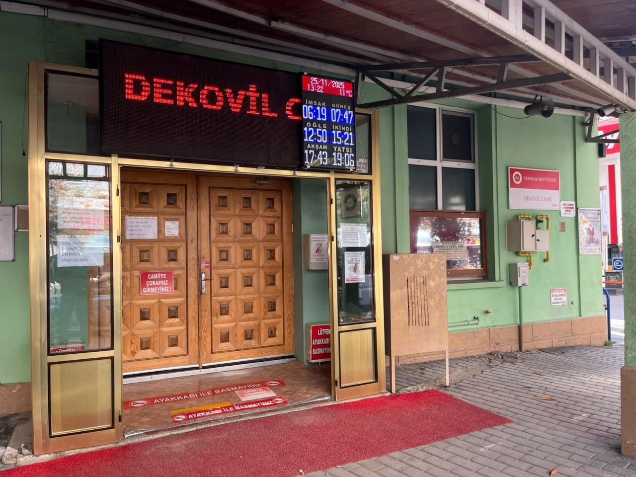 Eskişehir’de Camiye Saldırı: Kapıları Yumruklayan Şahıs Kamerada - Sayfa 4