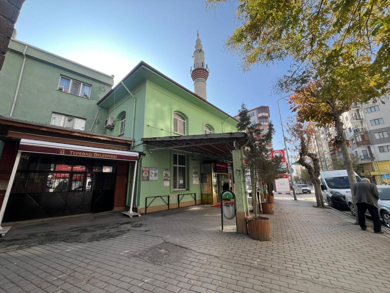 Eskişehir’de Camiye Saldırı: Kapıları Yumruklayan Şahıs Kamerada - Sayfa 5