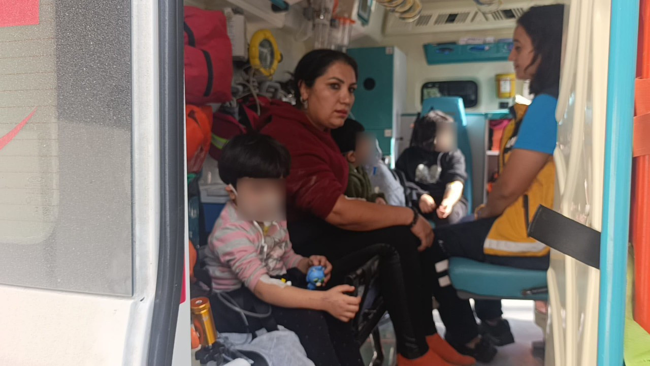 Antalya’da Çatı Katı Yangınında Mahsur Kalan 3 Çocuk Kurtarıldı