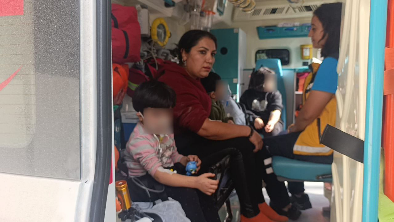 Antalya’da Çatı Katı Yangınında Mahsur Kalan 3 Çocuk Kurtarıldı - Sayfa 2