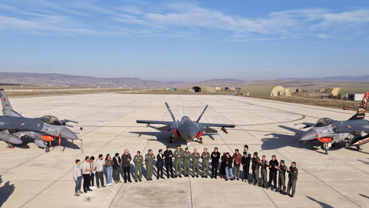 Bayraktar KIZILELMA Tarihi Atış Yaptı - Sayfa 1