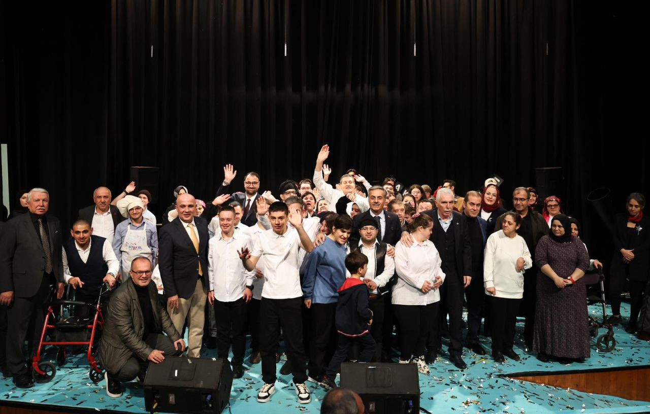 Başkan Alemdar, özel bireylerle buluştu; sevgi ve birlik vurgusu yaptı - Sayfa 1