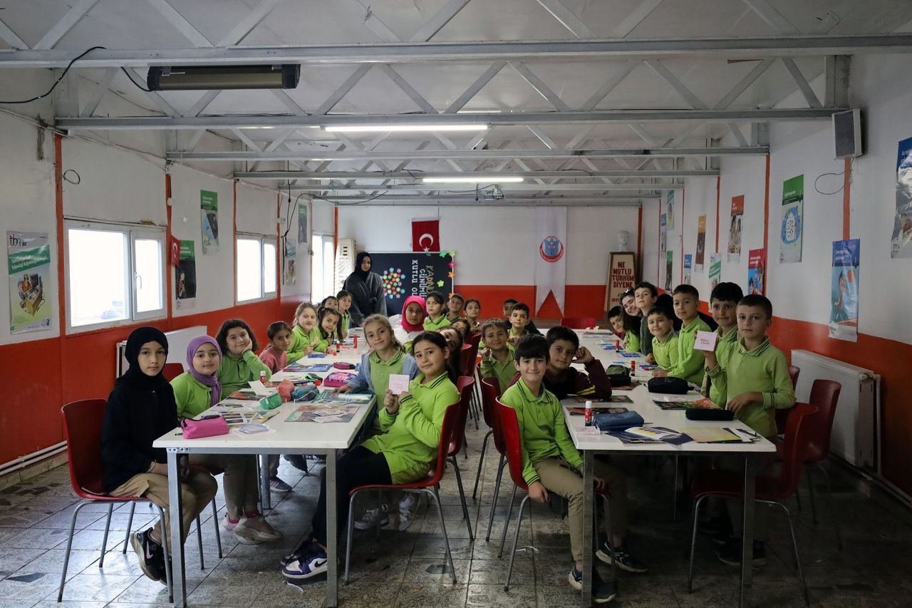 2 bin 500 çocuk bilimle buluştu, renkli atölyelerde keşif yaptı. - Sayfa 1