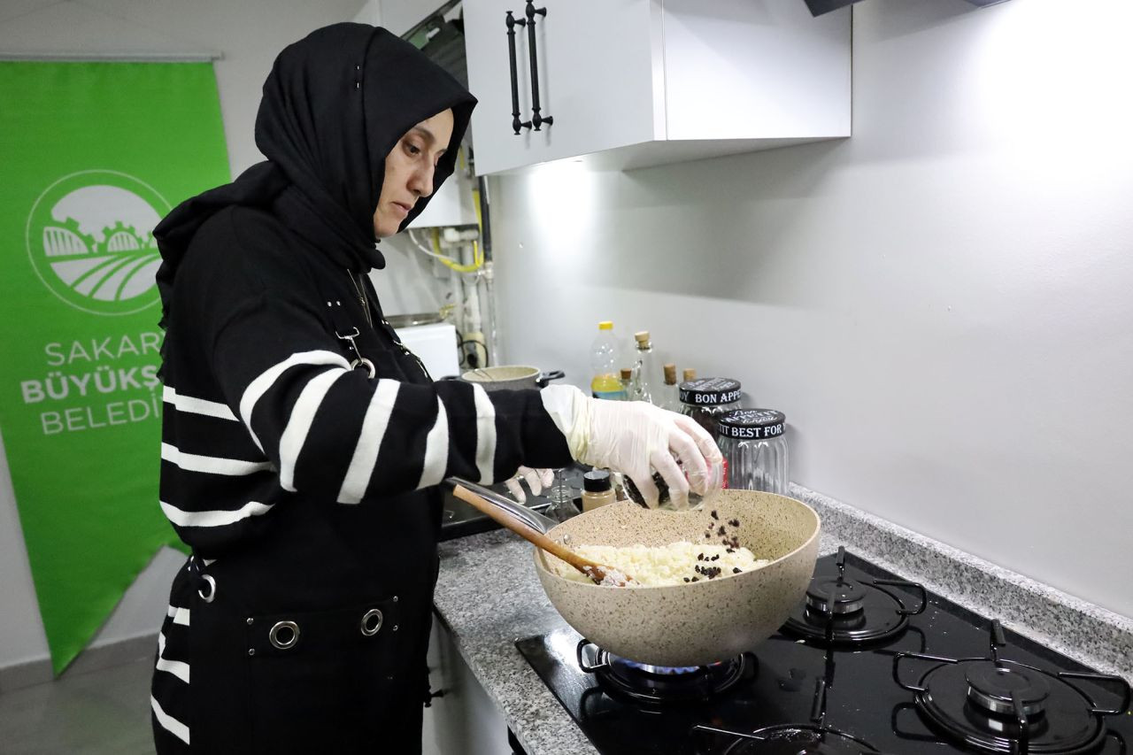 Büyükşehir’den Arifiye’ye Profesyonel Mutfak Atölyesi - Sayfa 10